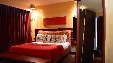 Les Fleurs Boutique Hotel