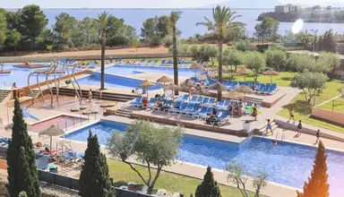 Les Oliveres Beach Resort & Spa