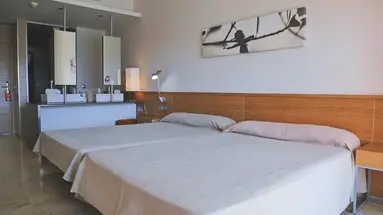 Les Oliveres Beach Resort & Spa