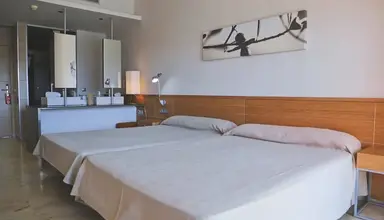 Les Oliveres Beach Resort & Spa