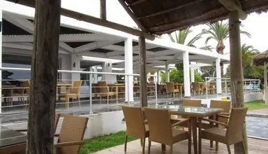 Les Orangers Beach Resort