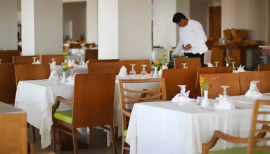 Les Orangers Beach Resort