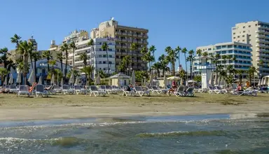 Les Palmiers (Larnaka)