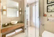 Lescale Resort Marina & Spa
