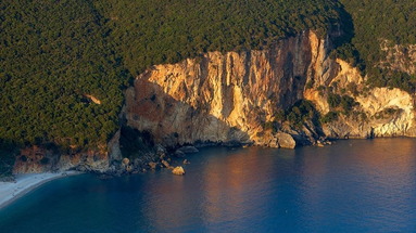 Lichnos Beach Hotel & Suites