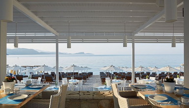 Lichnos Beach Hotel & Suites