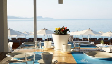 Lichnos Beach Hotel & Suites