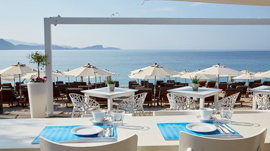 Lichnos Beach Hotel & Suites