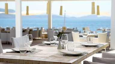 Lichnos Beach Hotel & Suites
