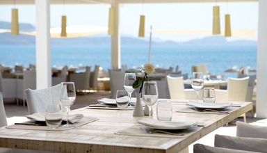 Lichnos Beach Hotel & Suites