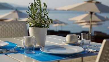 Lichnos Beach Hotel & Suites