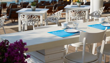 Lichnos Beach Hotel & Suites
