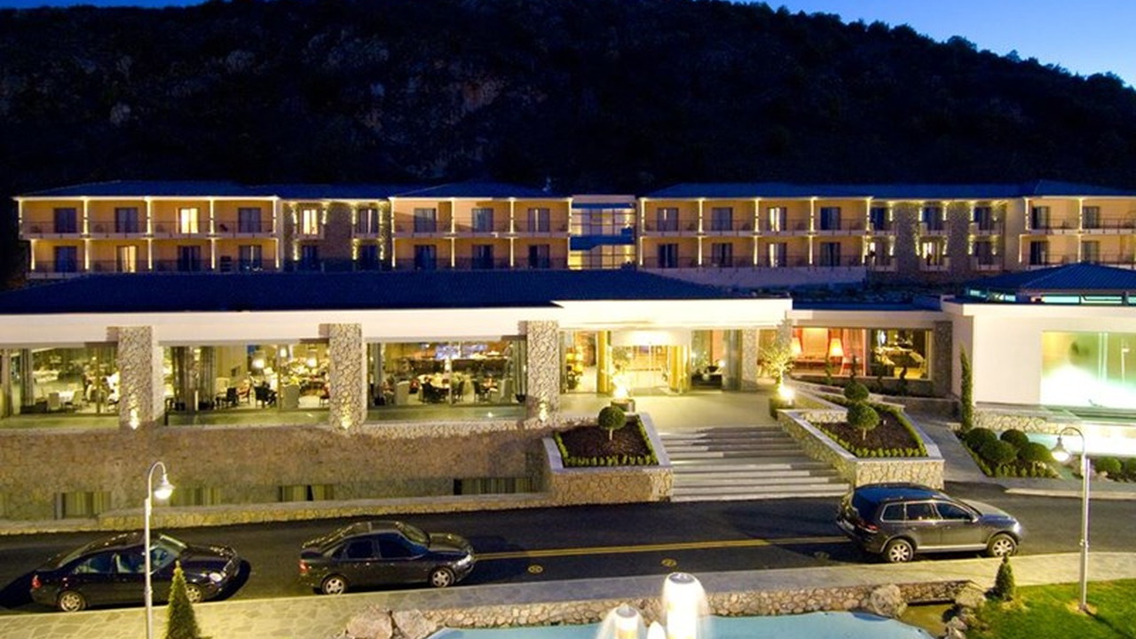 Limneon Resort