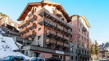 Limone Palace