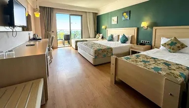 Linda Sunny Beach