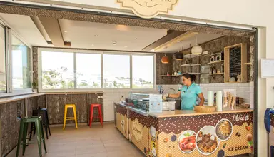 Lindos White Hotel & Suites