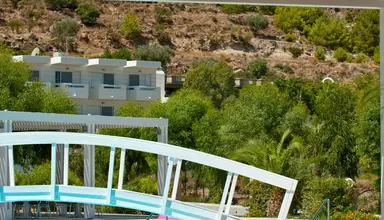 Lindos White Hotel & Suites
