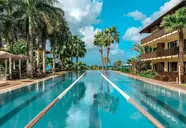Lions Dive & Beach Resort
