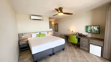 Lions Dive & Beach Resort