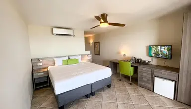 Lions Dive & Beach Resort