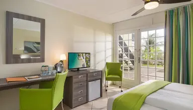 Lions Dive & Beach Resort