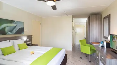 Lions Dive & Beach Resort