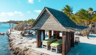 Lions Dive & Beach Resort