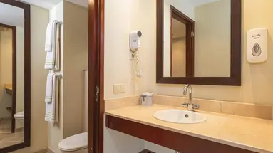 Lions Dive & Beach Resort