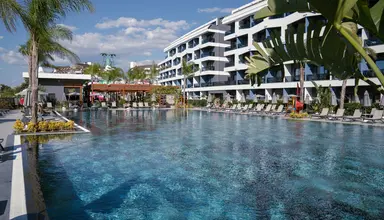 Liu Resorts