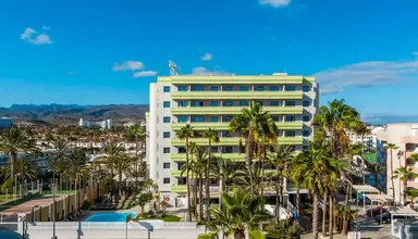 LIVVO Anamar Suites