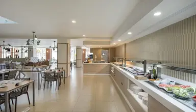 LIVVO Anamar Suites