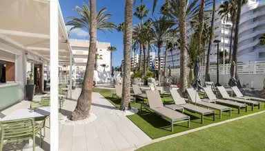 LIVVO Anamar Suites