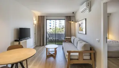 LIVVO Anamar Suites