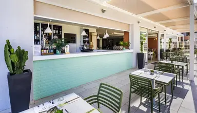 LIVVO Anamar Suites