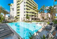 LIVVO Anamar Suites