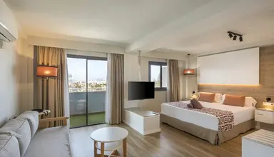 LIVVO Anamar Suites