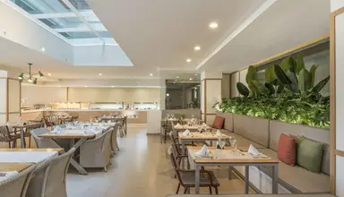 LIVVO Anamar Suites