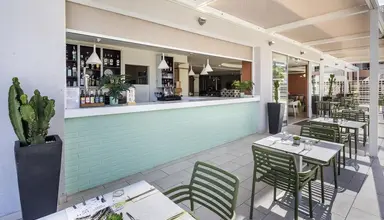 LIVVO Anamar Suites