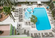 LIVVO Anamar Suites