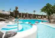 LIVVO Anamar Suites