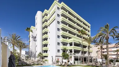 LIVVO Anamar Suites