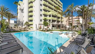 LIVVO Anamar Suites