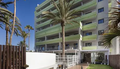 LIVVO Anamar Suites