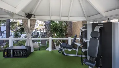 LIVVO Anamar Suites