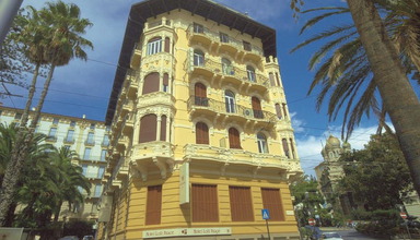 Lolli Palace