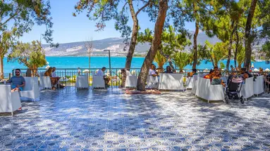 Long Beach Club Nature