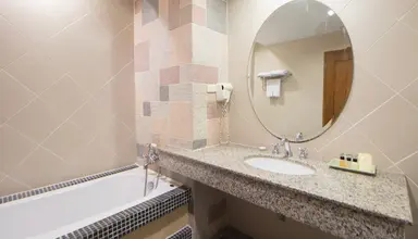 Long Beach Garden & Spa