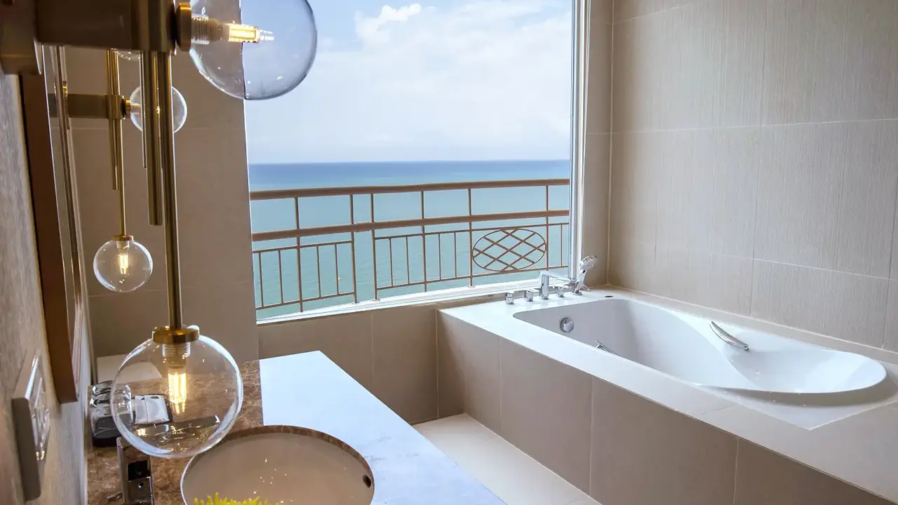 Long Beach Garden & Spa