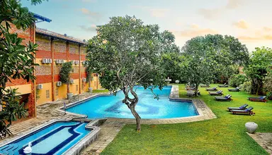Long Beach Resort (Koggala)
