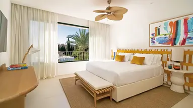 Los Monteros